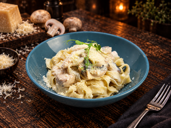 ПАСТА С ЦЫПЛЕНКОМ И ГРИБАМИ